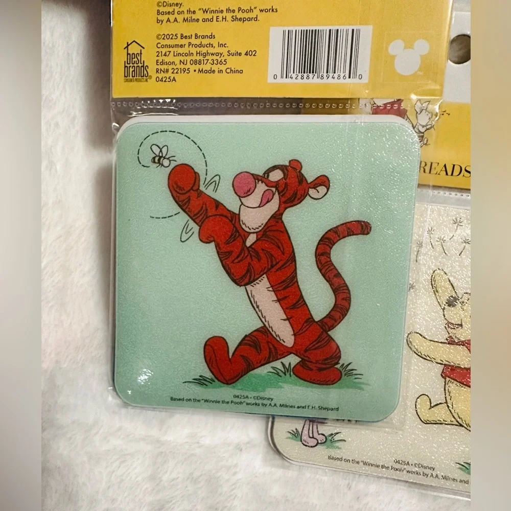 New Winnie The Pooh 8pc Tub Treads Set